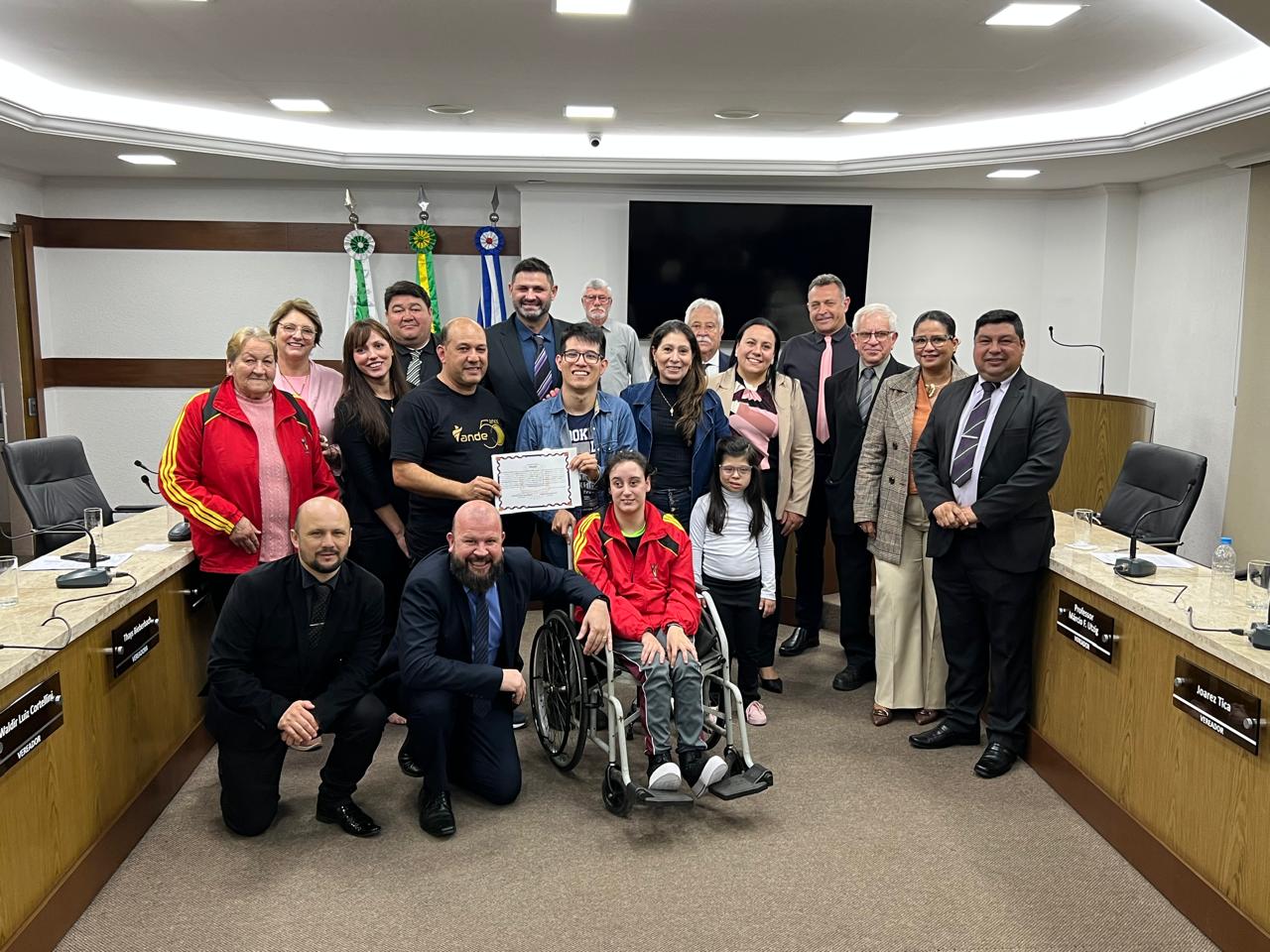 O jovem atleta Crystian Felipe Godoy foi homenageado no último dia 1 de setembro  de 2025, em uma Moção de Aplausos na Câmara de Vereadores de União da Vitória