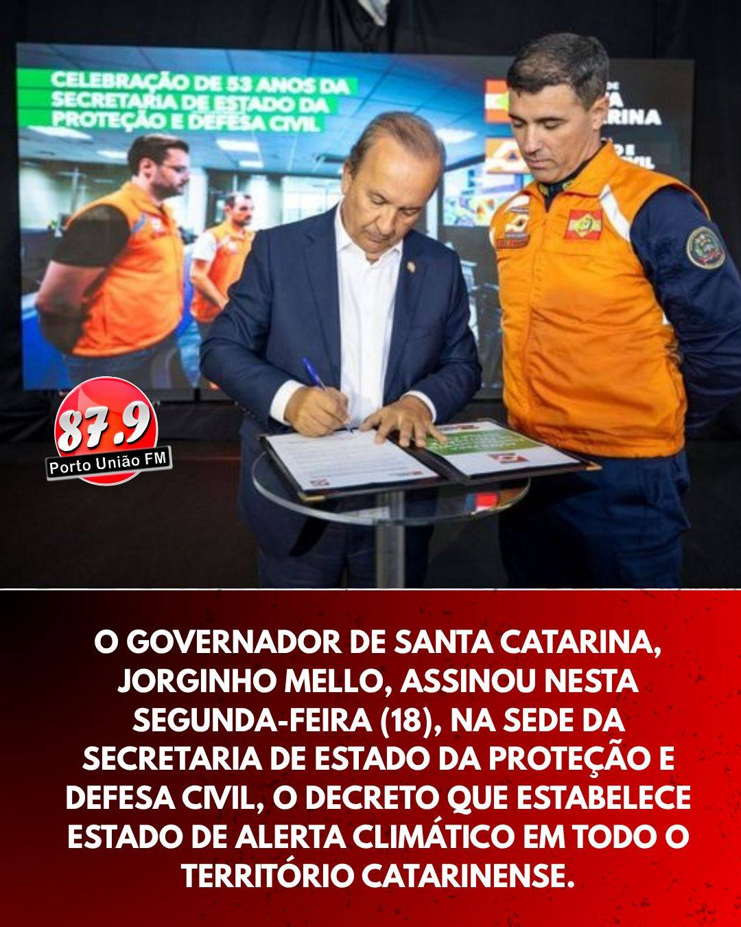 O governador de Santa Catarina, Jorginho Mello, assinou nesta segunda-feira (18) o decreto que estabelece estado de alerta climático em todo o território catarinense.