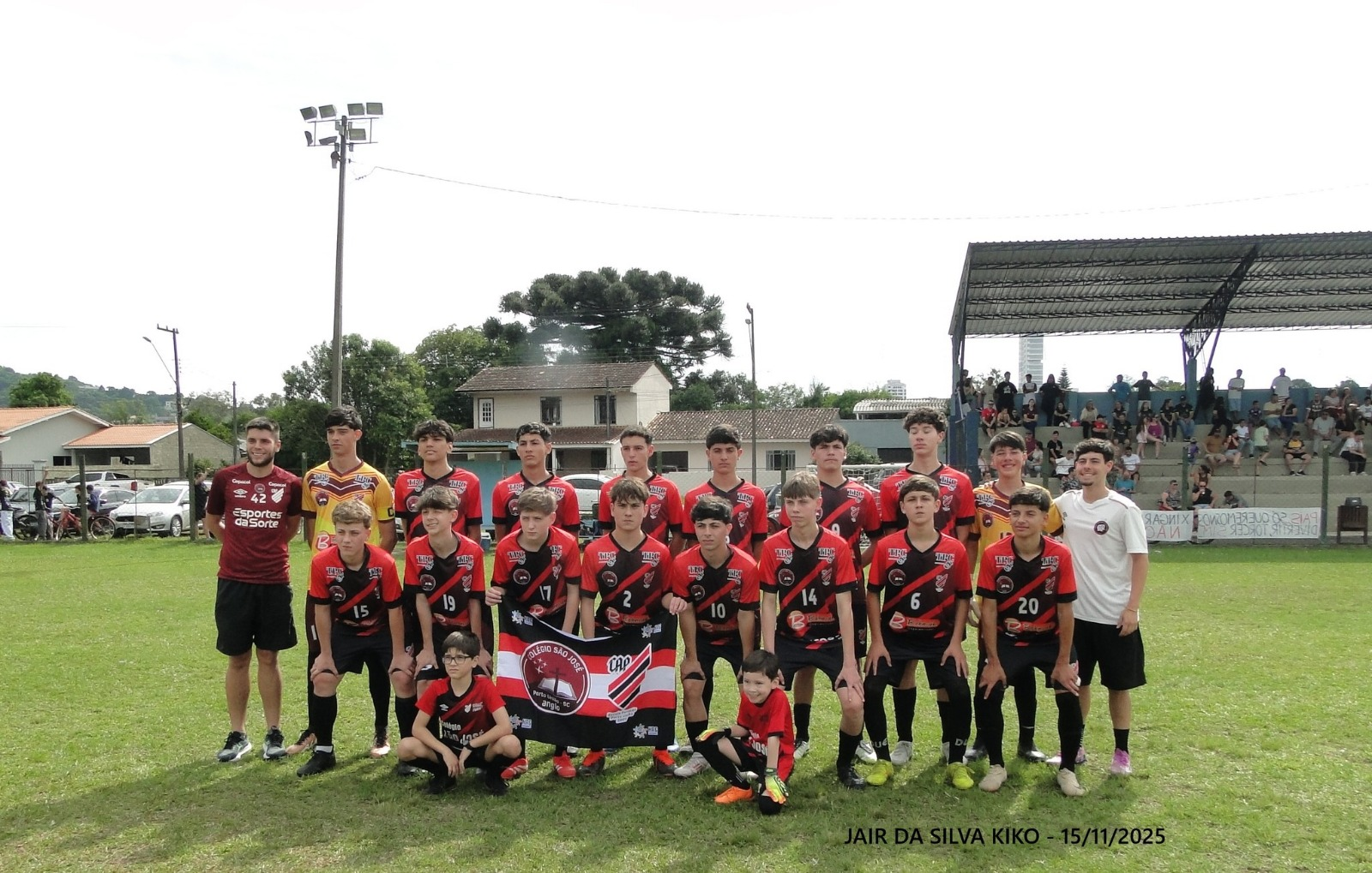 ESCOLA FURACÃO CAMPEÃO NO SUB 15
