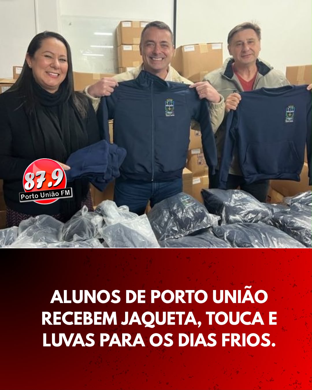 Porto União inicia entrega da segunda remessa de uniformes escolares da rede municipal